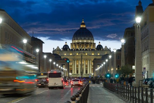 Le Vatican, la nuit